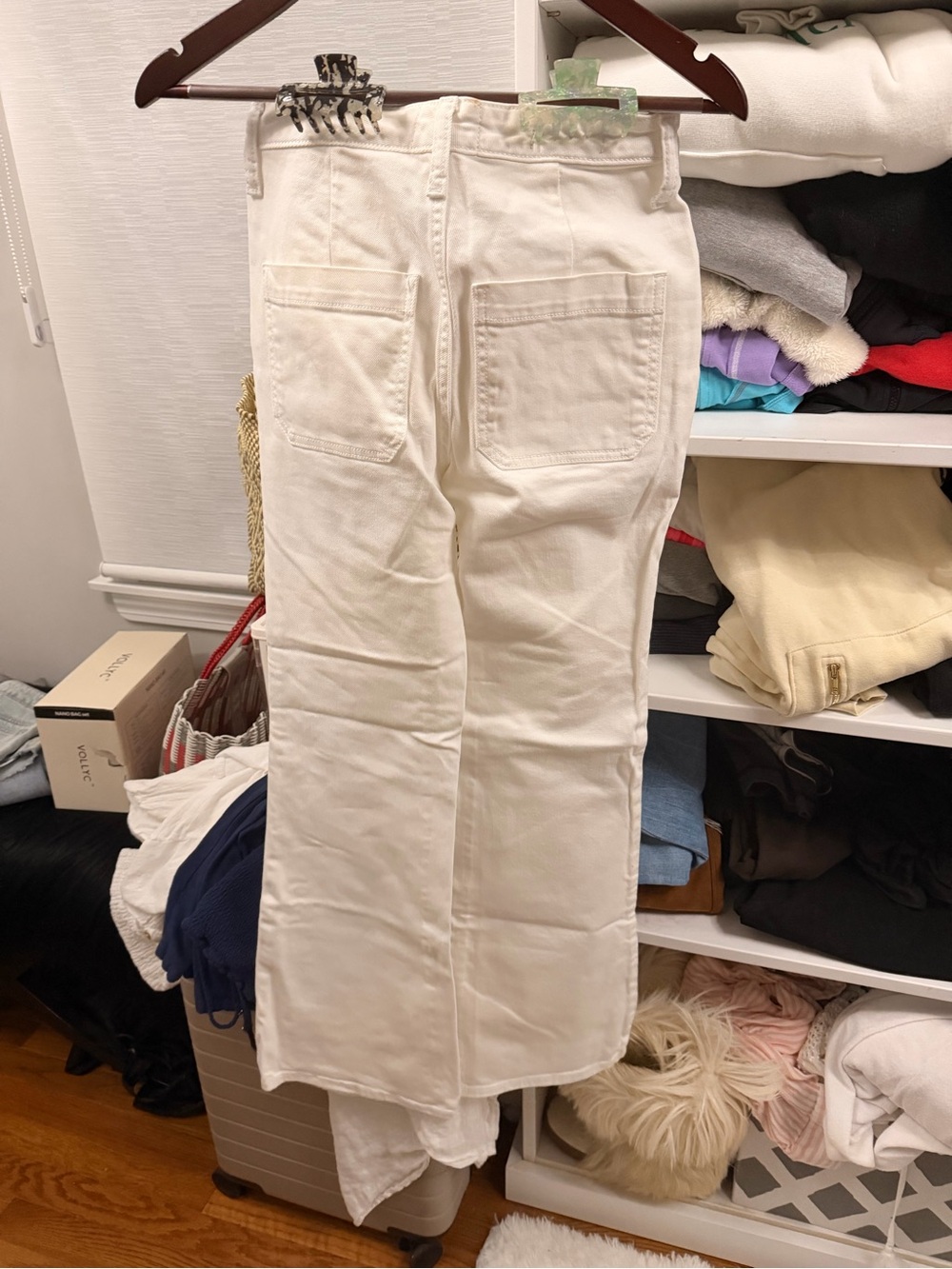Universal Thread Cream Straight-Leg Jeans